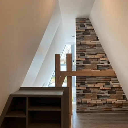 Feha 77 In Am Wasser *